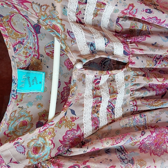 Dusty pink floral blouse with butterfly sleeves, M - Picture 2 of 3